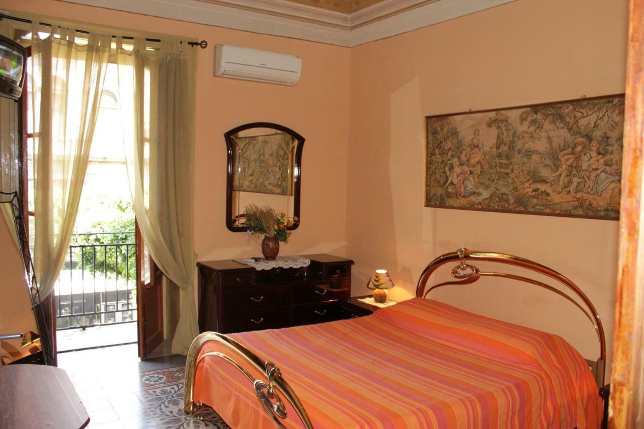 B&B Stazione Centrale Palermo Bagian luar foto