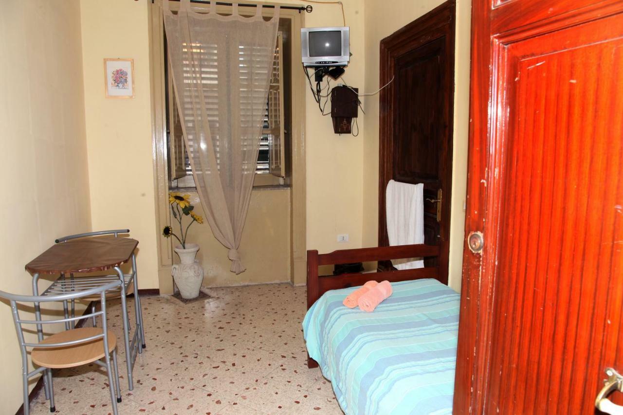 B&B Stazione Centrale Palermo Bagian luar foto