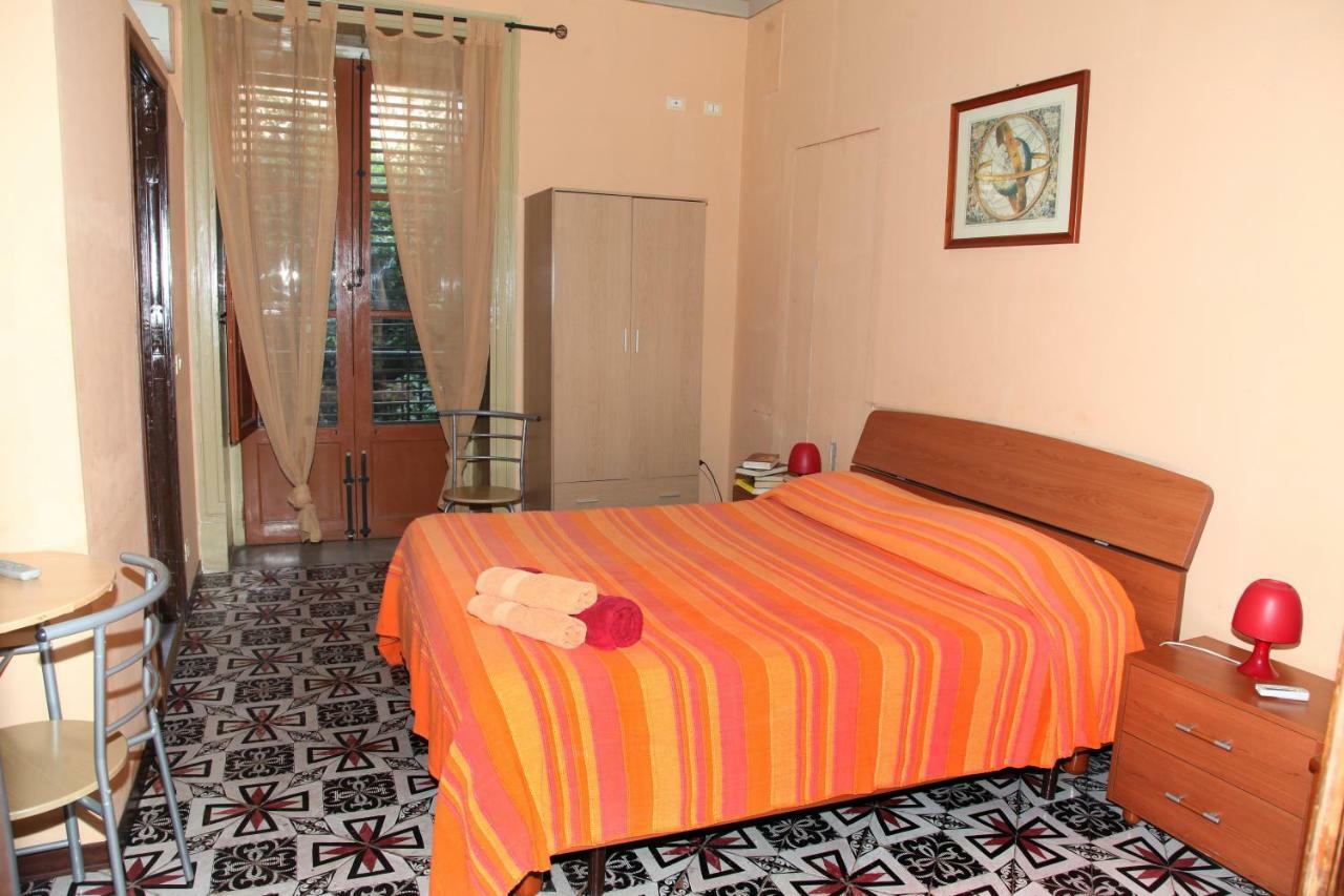 B&B Stazione Centrale Palermo Bagian luar foto