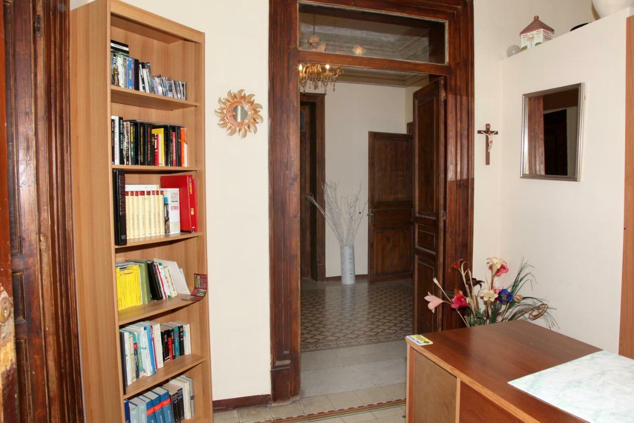 B&B Stazione Centrale Palermo Bagian luar foto